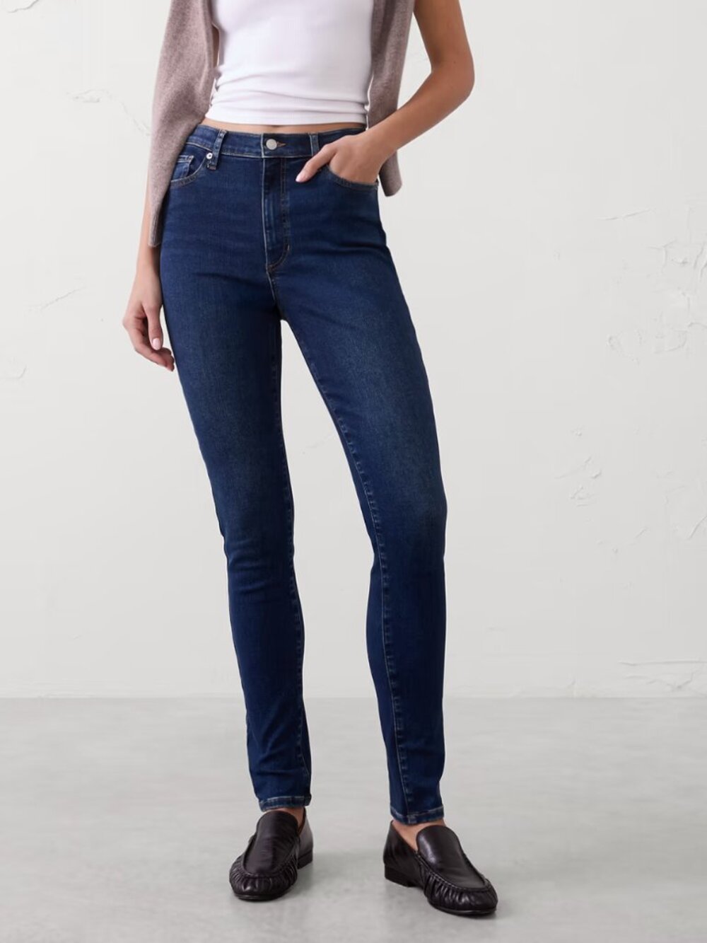 Banana Republic Classic Dark Blue Denim Skinny Jeans with Comfortable Stretch